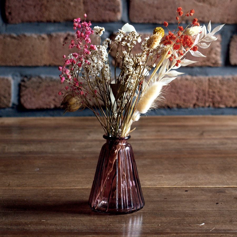 Glasvase konisch mit Rillen für Hochzeitsdeko mieten