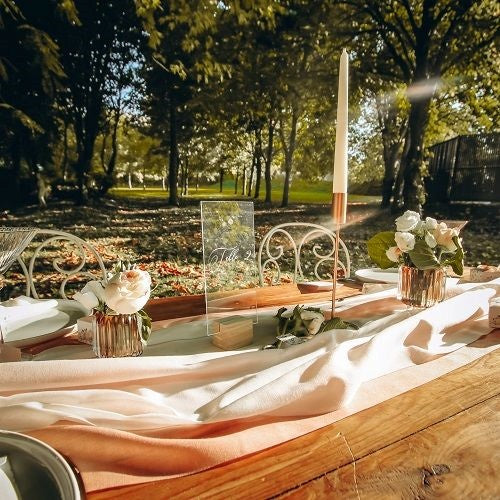 Filigraner Kerzenständer in Roségold für Hochzeit mieten