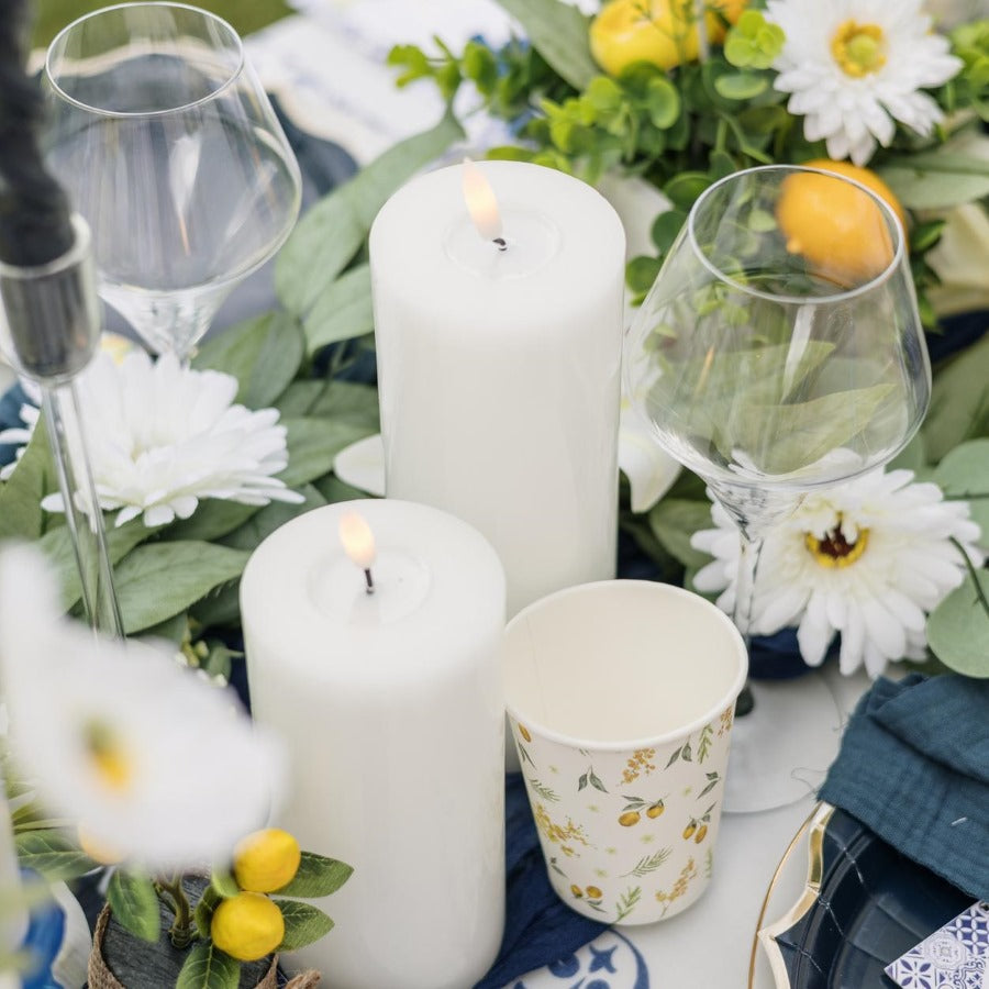 LED Stumpenkerze in Weiß für Hochzeit mieten