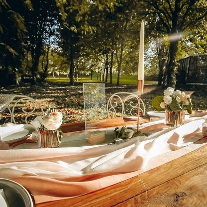 Filigraner Kerzenständer in Roségold für Hochzeit mieten