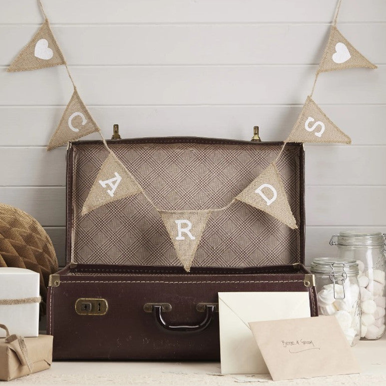 Wimpelkette CARDS für Geschenketisch und Hochzeit mieten